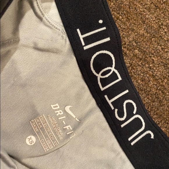 EUC Nike Dri Fit Womens Just Do It Running Shorts XS Black Lined bottoms - Picture 2 of 3